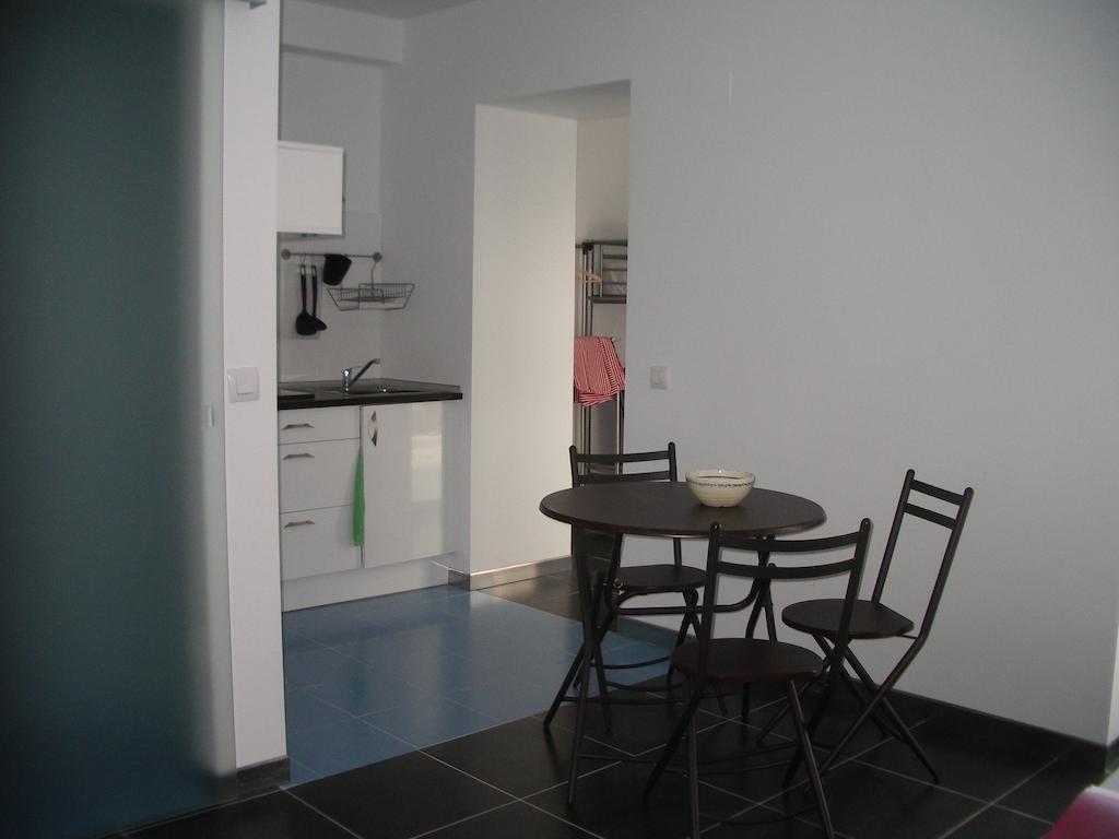Apartamentos La Fonda Ариньон Номер фото