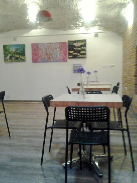 Apartamentos La Fonda Ариньон Экстерьер фото